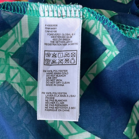 •FOREVER 21• Sheer Sleeveless Tunic Top - Size Medium - Picture 7 of 8